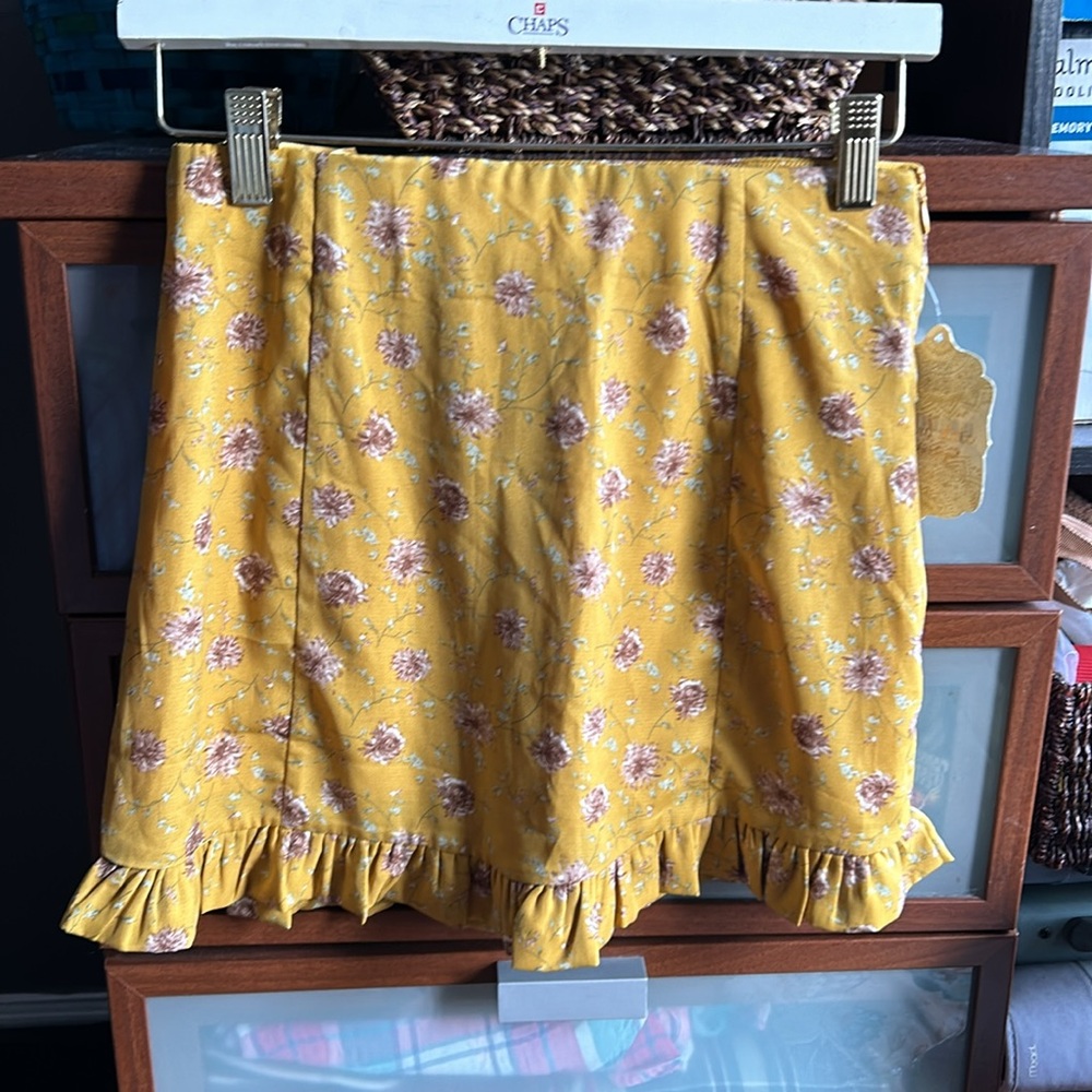 Altar’d State mini skirt size s nwt